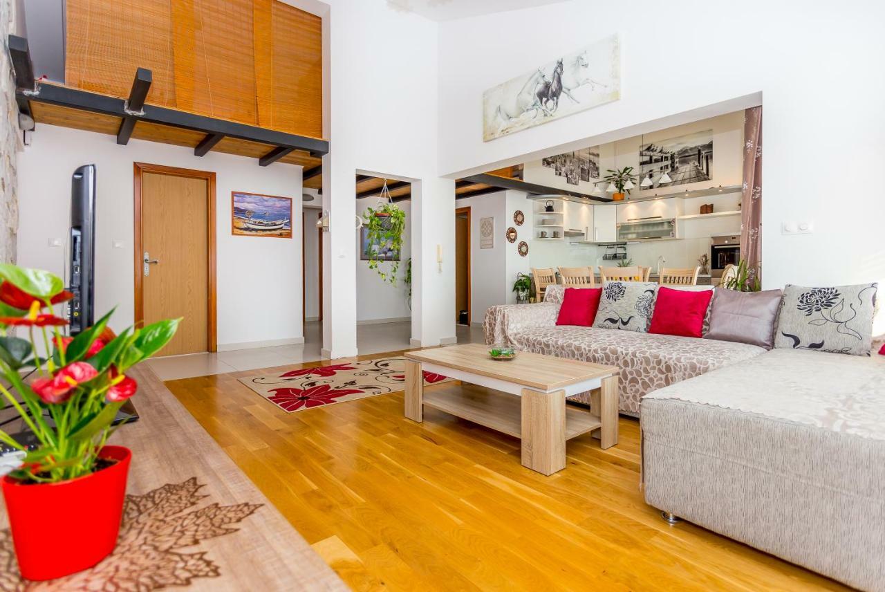 Urban Luxury Suites Juricevic Duće Dış mekan fotoğraf
