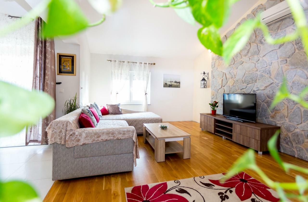 Urban Luxury Suites Juricevic Duće Dış mekan fotoğraf