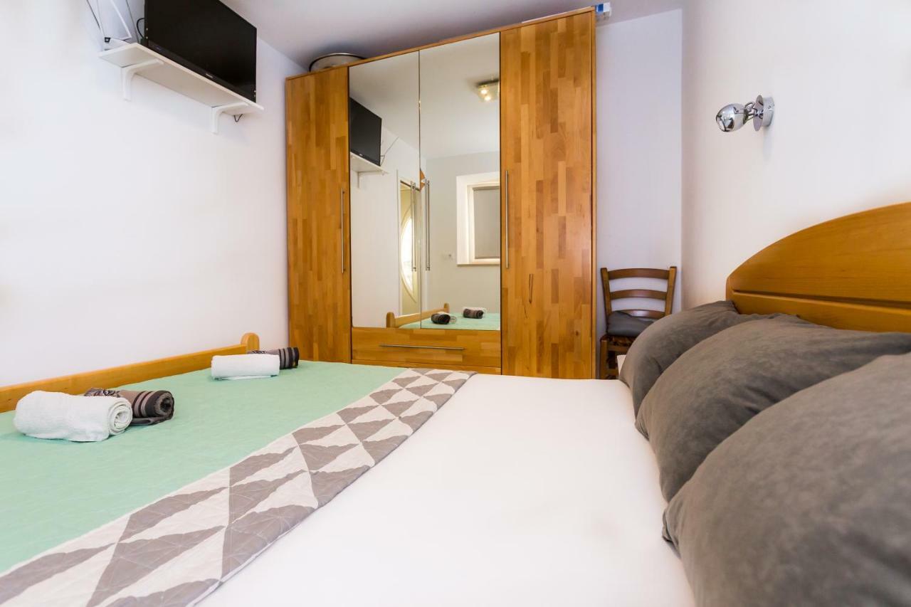 Urban Luxury Suites Juricevic Duće Dış mekan fotoğraf